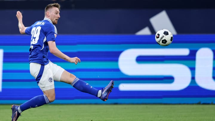 Tobias Mohr bei seinem sehenswerten Treffer zur 1:0-Führung Tobias Mohr bei seinem sehenswerten Treffer zur 1:0-Führung