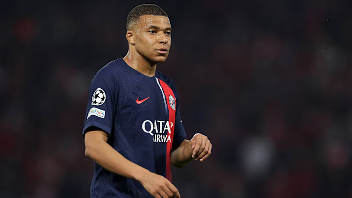Kylian Mbappé a officiellement annoncé son départ du PSG. Kylian Mbappé a officiellement annoncé son départ du PSG.