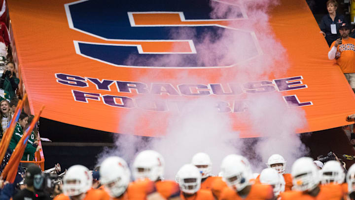 An analyst says Syracuse football is recruiting J'Vari Flowers hard. Flowers, who has visited 'Cuse, is a 2026 4-star DB.