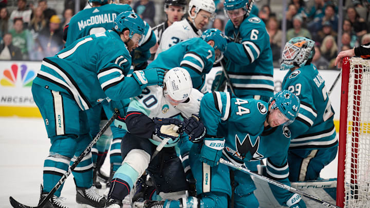 Jan 30, 2024; San Jose, California, USA; Seattle Kraken right wing Eeli Tolvanen (20) vies for a