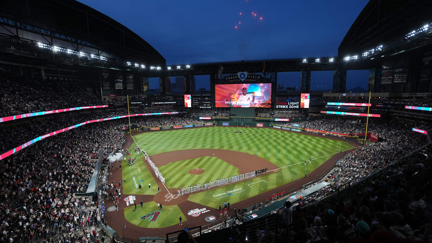 Fan Reportedly Injured in Fall After Diamondbacks Game at Chase Field