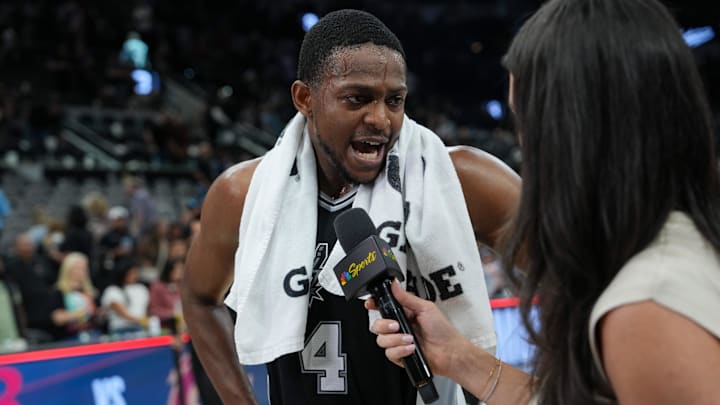 Nov 18, 2025; San Antonio, Texas, USA; San Antonio Spurs guard De'Aaron Fox (4) gives an interview after the game against the Memphis Grizzlies at Frost Bank Center. Mandatory Credit: Daniel Dunn-Imagn Images Nov 18, 2025; San Antonio, Texas, USA; San Antonio Spurs guard De'Aaron Fox (4) gives an interview after the game against the Memphis Grizzlies at Frost Bank Center. Mandatory Credit: Daniel Dunn-Imagn Images