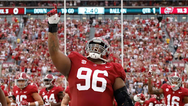 Alabama Defensive Lineman Tim Keenan III (96) takes the field against Western Kentucky University at Bryant-Denny Stadium in Tuscaloosa, AL on Saturday, Aug 31, 2024.