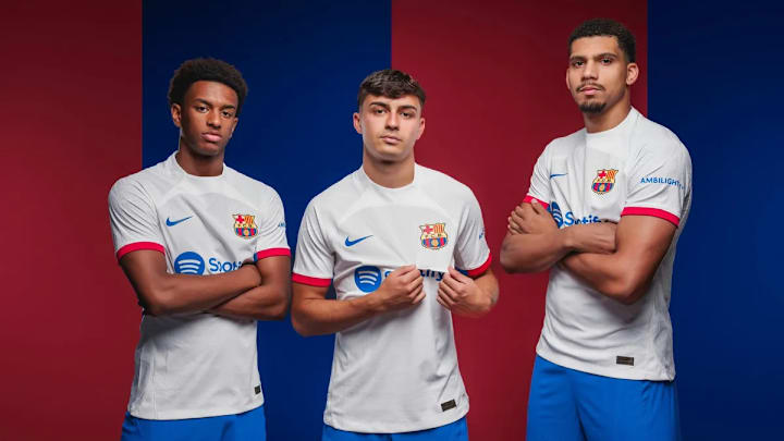 Uniforme do Barça tem inspiração na camisa dos anos 70