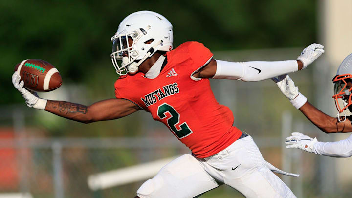 The Florida Gators were in the running for a former five-star receiver with multiple ties to the current team. The Florida Gators were in the running for a former five-star receiver with multiple ties to the current team.