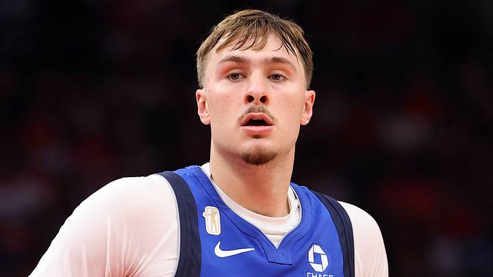 Oct 21, 2026; Houston, Texas, USA; A patch is visible on the jersey of Dallas Mavericks forward Cooper Flagg (32) during the game against the Houston Rockets at Toyota Center. Mandatory Credit: Troy Taormina-Imagn Images Oct 21, 2026; Houston, Texas, USA; A patch is visible on the jersey of Dallas Mavericks forward Cooper Flagg (32) during the game against the Houston Rockets at Toyota Center. Mandatory Credit: Troy Taormina-Imagn Images