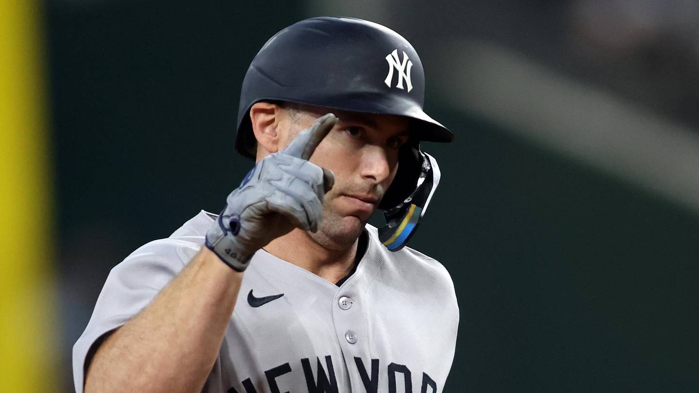 Yankees Face Tough Decision: Volpe or Goldschmidt for Playoffs?
