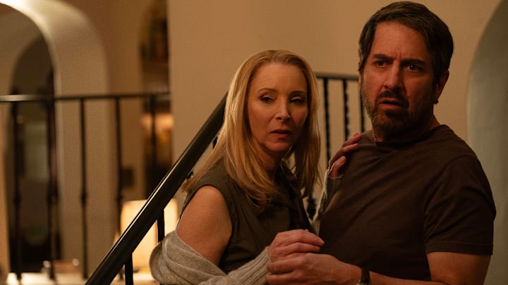 NO GOOD DEED. (L to R) Lisa Kudrow as Lydia and Ray Romano as Paul in Episode 105 of No Good Deed