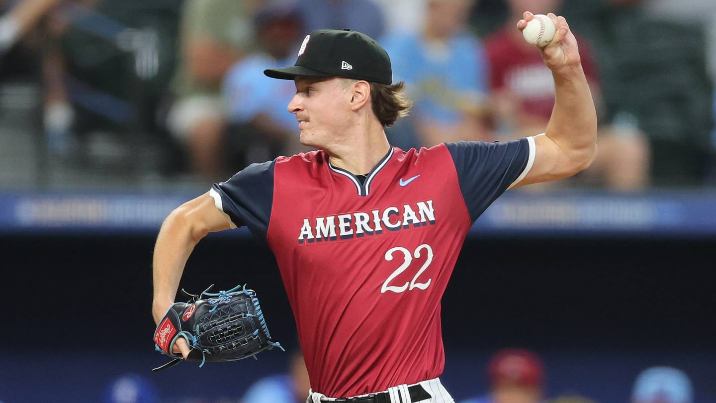Action photo from Getty Images accompanying South Side Showdown prospect coverage