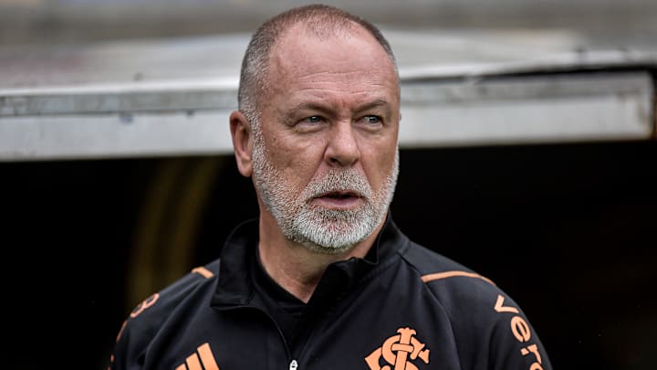 Mano Menezes foi técnico do Inter entre abril de 2022 e julho de 2023