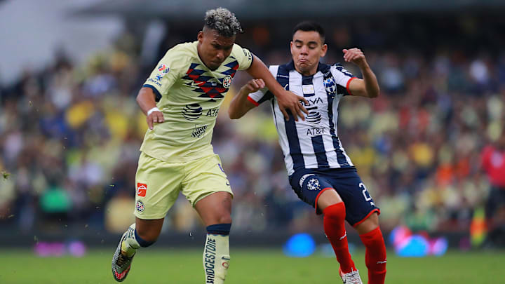 Roger Martínez ante la marca de Carlos Rodríguez.