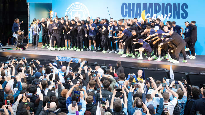 What songs does the Etihad faithful belt out on matchday?