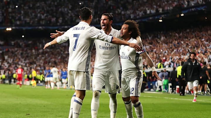 Sergio Ramos inmitten von Cristiano Ronaldo und Marcelo