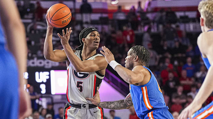Feb 25, 2025; Athens, Georgia, USA; Georgia Bulldogs guard Silas Demary Jr. (5) controls the ball against Florida Gators guard Alijah Martin (15) during the first half at Stegeman Coliseum. Mandatory Credit: Dale Zanine-Imagn Images Feb 25, 2025; Athens, Georgia, USA; Georgia Bulldogs guard Silas Demary Jr. (5) controls the ball against Florida Gators guard Alijah Martin (15) during the first half at Stegeman Coliseum. Mandatory Credit: Dale Zanine-Imagn Images