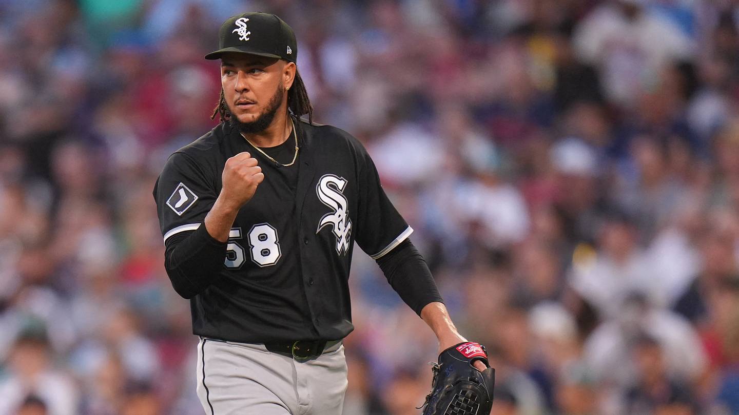 Former Mariners Starter Luis Castillo Rediscovers Changeup as White Sox Shut Out Reds