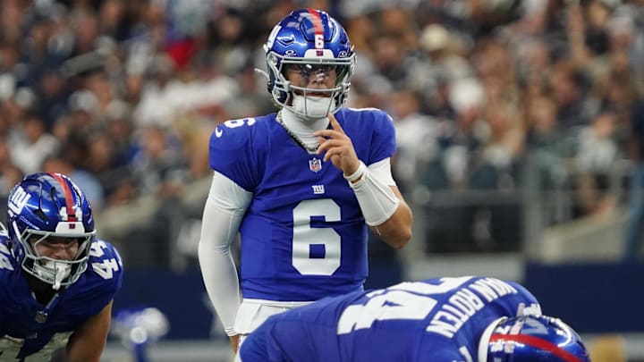 Sep 14, 2025; Arlington, Texas, USA; New York Giants quarterback Jaxson Dart (6) prepares for a snap against the Dallas Cowboys during the fourth quarter at AT&T Stadium. Mandatory Credit: Raymond Carlin III-Imagn Images
