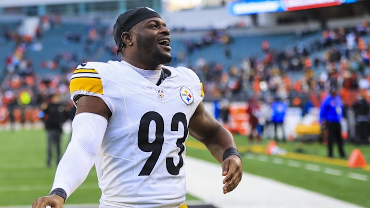 Dec 1, 2024; Cincinnati, Ohio, USA; Pittsburgh Steelers linebacker Mark Robinson (93) walks off the field after the victory over the Cincinnati Bengals at Paycor Stadium. Mandatory Credit: Katie Stratman-Imagn Images Dec 1, 2024; Cincinnati, Ohio, USA; Pittsburgh Steelers linebacker Mark Robinson (93) walks off the field after the victory over the Cincinnati Bengals at Paycor Stadium. Mandatory Credit: Katie Stratman-Imagn Images