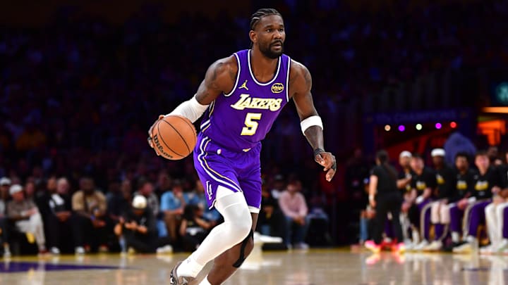Los Angeles Lakers center Deandre Ayton.