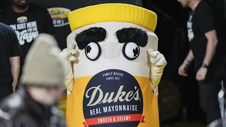 Jan 3, 2025; Charlotte, NC, USA; Dukes mascot during the second half between the Minnesota Golden Gophers and the Virginia Tech Hokies at the Duke’s Mayo Bowl at Bank of America Stadium. Mandatory Credit: Jim Dedmon-Imagn Images Jan 3, 2025; Charlotte, NC, USA; Dukes mascot during the second half between the Minnesota Golden Gophers and the Virginia Tech Hokies at the Duke’s Mayo Bowl at Bank of America Stadium. Mandatory Credit: Jim Dedmon-Imagn Images