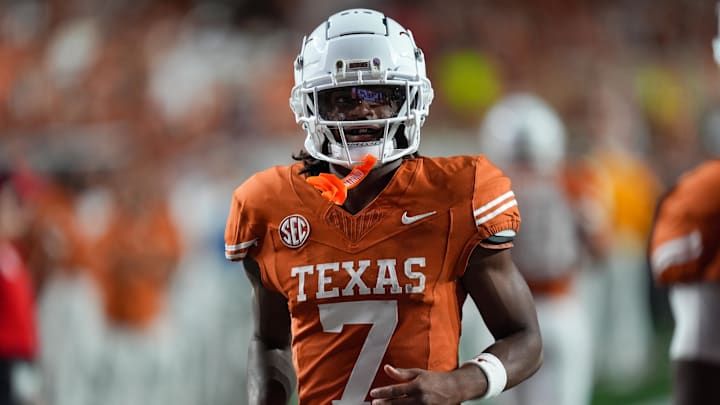 Sep 21, 2024; Austin, Texas, USA; Texas Longhorns wide receiver Isaiah Bond (7) looks over in the second half against the Louisiana Monroe Warhawks at Darrell K Royal-Texas Memorial Stadium. Mandatory Credit: Daniel Dunn-Imagn Images Sep 21, 2024; Austin, Texas, USA; Texas Longhorns wide receiver Isaiah Bond (7) looks over in the second half against the Louisiana Monroe Warhawks at Darrell K Royal-Texas Memorial Stadium. Mandatory Credit: Daniel Dunn-Imagn Images