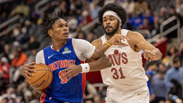 The Pistons are home underdogs to the Cavaliers in Friday's NBA action.