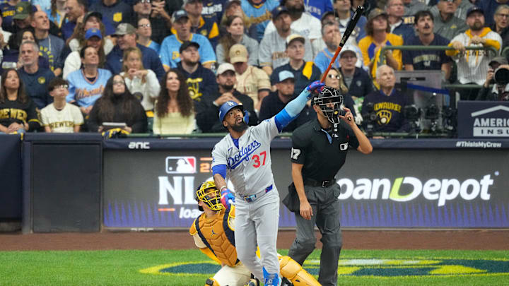 National League Championship Series - Los Angeles Dodgers v Milwaukee Brewers - Game Two