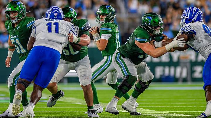 QB Trace Johnson back to pass QB Trace Johnson back to pass