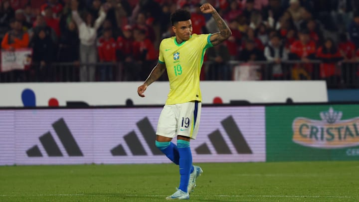 Igor Jesus marcou o primeiro gol do Brasil na vitória sobre o Chile. 