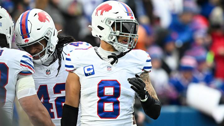 Buffalo Bills linebacker Terrel Bernard warms up prior to the game against the Tampa Bay Buccaneers at Highmark Stadium. Buffalo Bills linebacker Terrel Bernard warms up prior to the game against the Tampa Bay Buccaneers at Highmark Stadium.