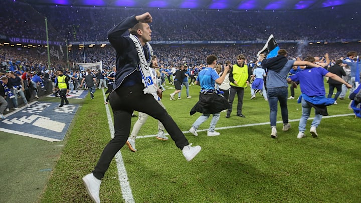Die HSV-Fans feiern den Aufstieg