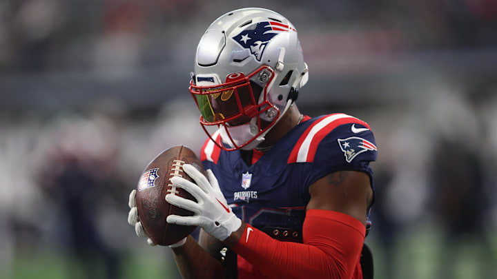 Oct 1, 2023; Arlington, Texas, USA; New England Patriots wide receiver Kendrick Bourne (84) catches a pass in warmups before the game against the Dallas Cowboys at AT&T Stadium. Mandatory Credit: Tim Heitman-Imagn Images