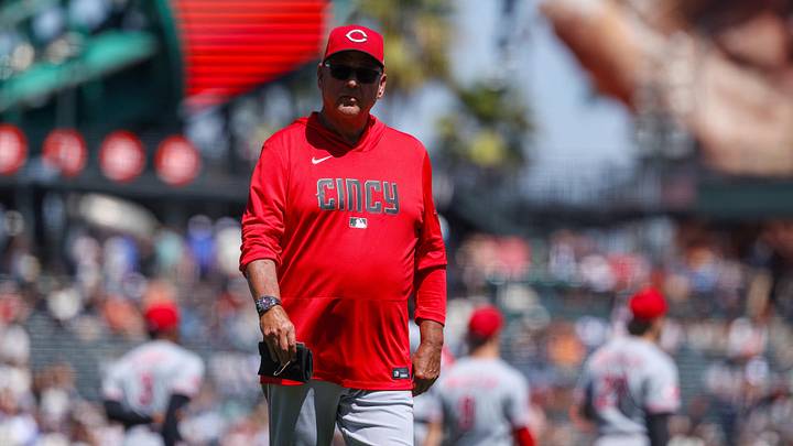 Aug 26, 2026; San Francisco, California, USA; Cincinnati Reds manager Terry Francona (77) walks back to the dugout after a pitching change during the fifth inning against the San Francisco Giants at Oracle Park. Mandatory Credit: Sergio Estrada-Imagn Images Aug 26, 2026; San Francisco, California, USA; Cincinnati Reds manager Terry Francona (77) walks back to the dugout after a pitching change during the fifth inning against the San Francisco Giants at Oracle Park. Mandatory Credit: Sergio Estrada-Imagn Images