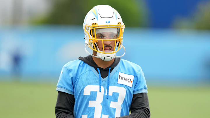 Jun 13, 2023; Costa Mesa, CA, USA; Los Angeles Chargers defensive back Deane Leonard (33) during minicamp at the Hoag Performance Center. Mandatory Credit: Kirby Lee-Imagn Images Jun 13, 2023; Costa Mesa, CA, USA; Los Angeles Chargers defensive back Deane Leonard (33) during minicamp at the Hoag Performance Center. Mandatory Credit: Kirby Lee-Imagn Images