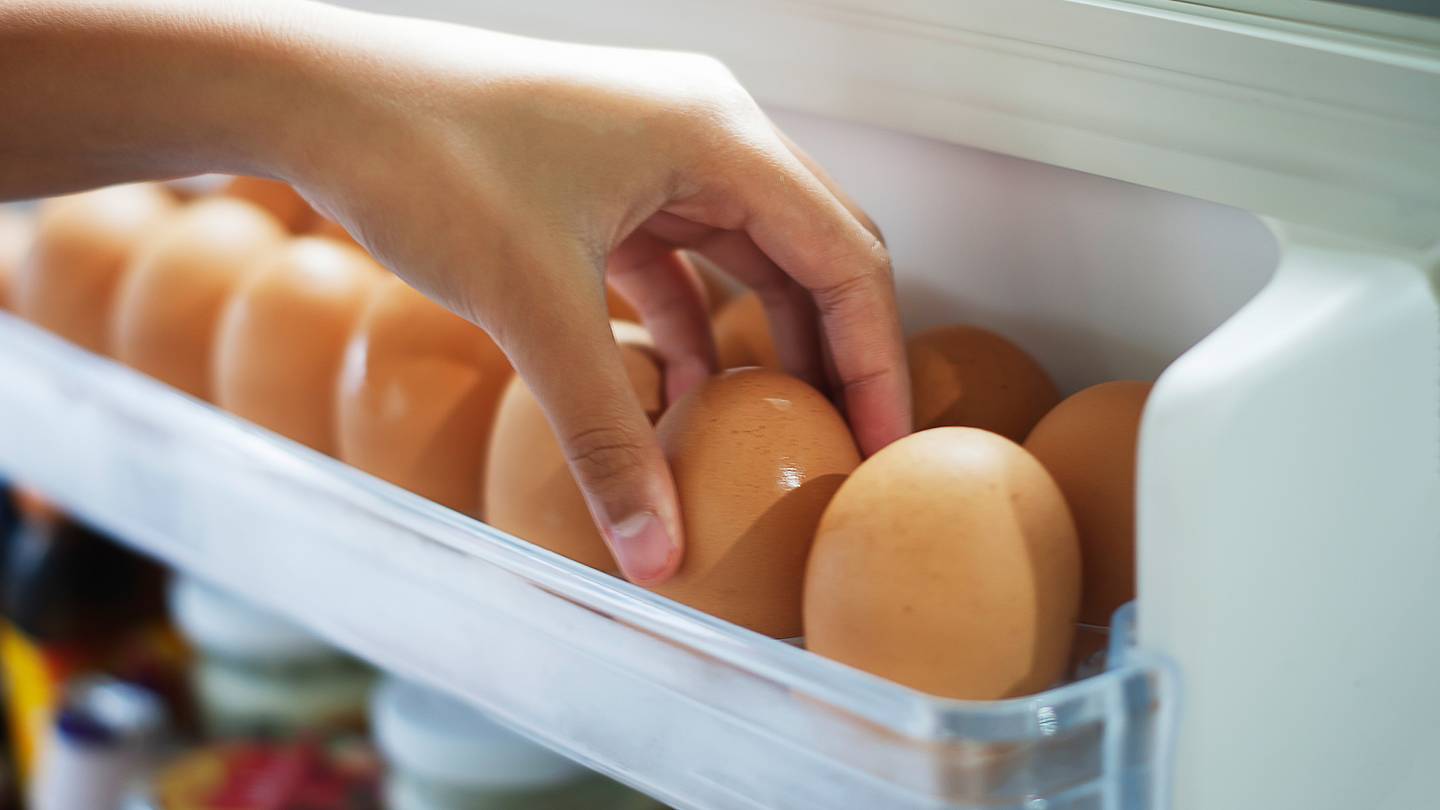 Why Americans Refrigerate Eggs but Europeans Don’t