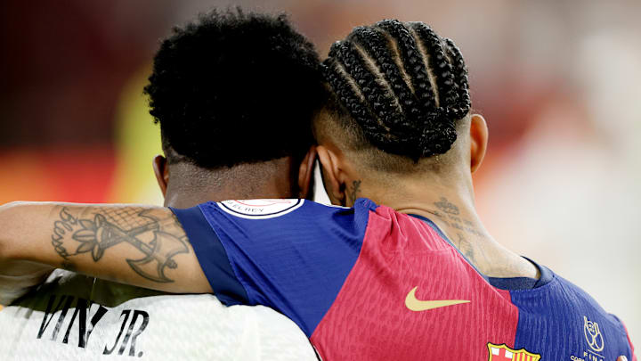 Vini Jr e Raphinha dividem os vestiários na Seleção Brasileira, mas são rivais no futebol espanhol