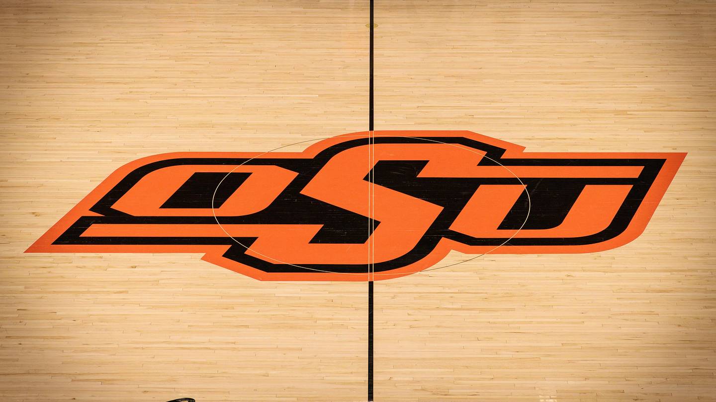 Oklahoma State Commit Tyson Pogi Shoots Hoops at Gallagher-I