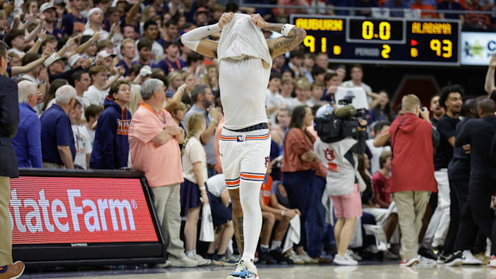 Alabama v Auburn