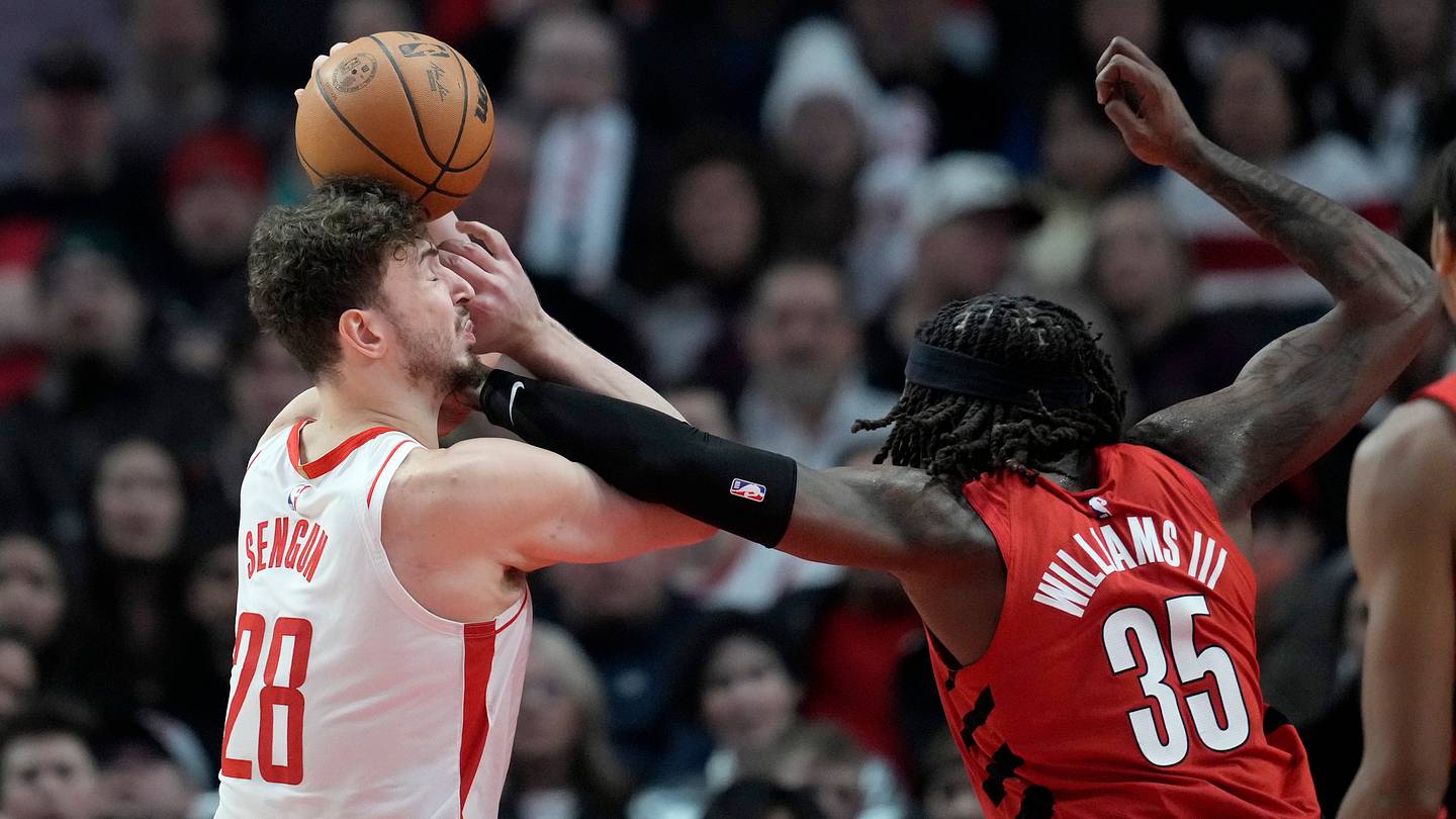 The Rockets should set a firm price in any Robert Williams III deal