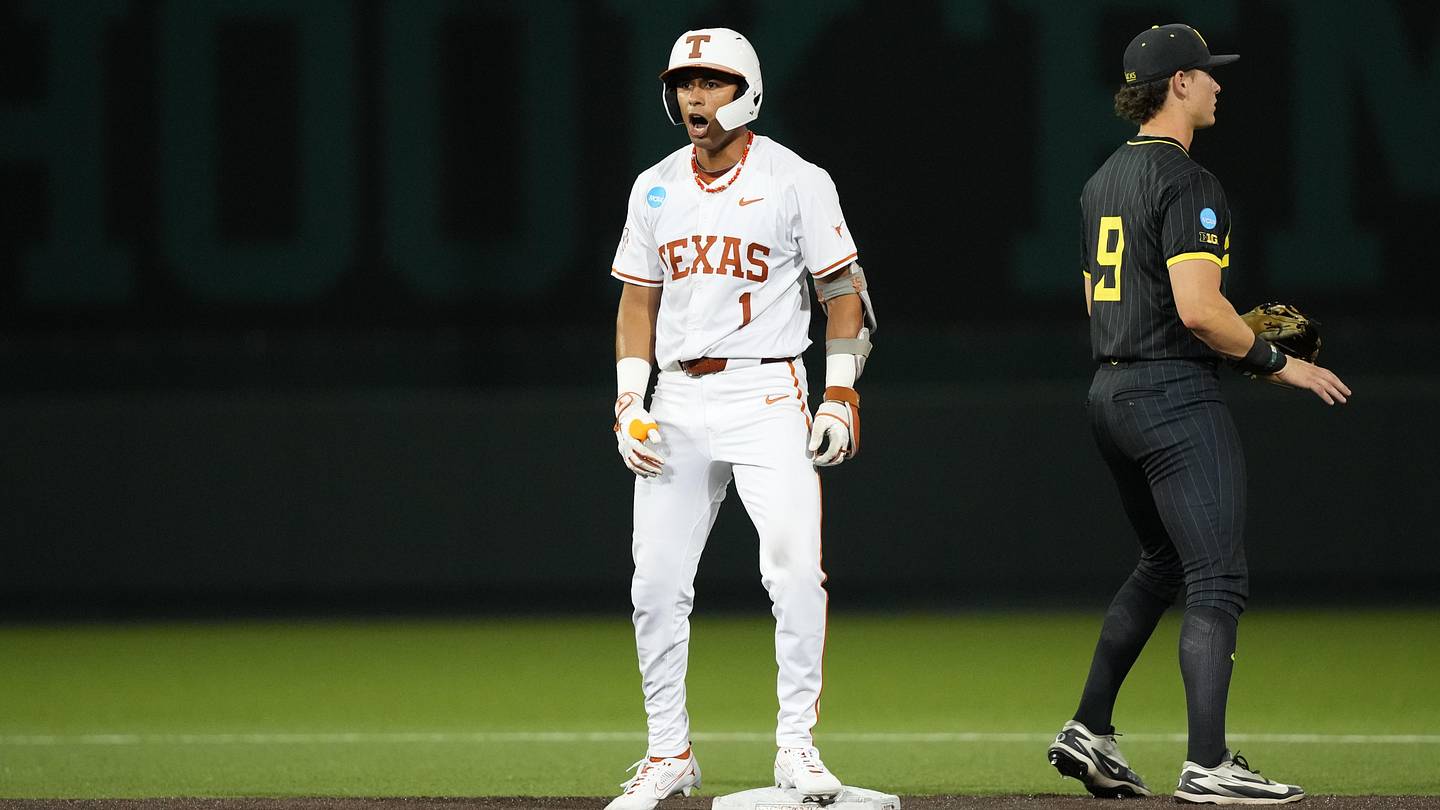 Texas Baseball Live Score for College Baseball Super Regiona