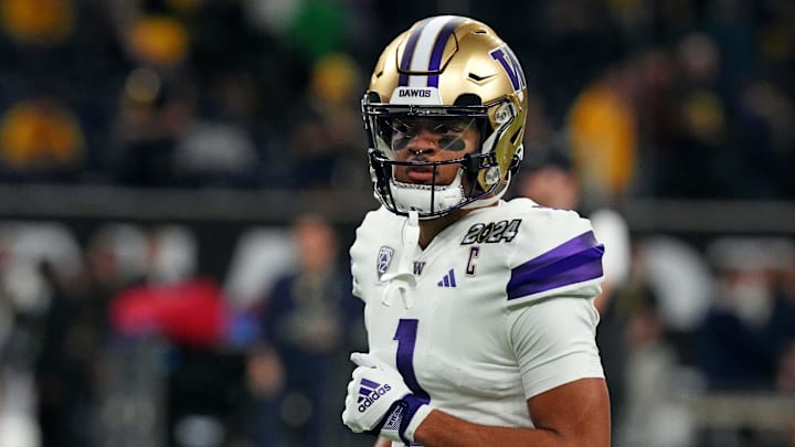 Jan 8, 2024; Houston, TX, USA; Washington Huskies wide receiver Rome Odunze (1) warms up before