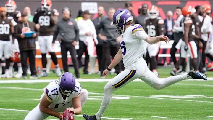 Oct 5, 2025; Tottenham, United Kingdom; Minnesota Vikings kicker Will Reichard (16) kicks a point after attempt against the Cleveland Browns during the first quarter of an NFL International Series game at Tottenham Hotspur Stadium. Mandatory Credit: Kirby Lee-Imagn Images Oct 5, 2025; Tottenham, United Kingdom; Minnesota Vikings kicker Will Reichard (16) kicks a point after attempt against the Cleveland Browns during the first quarter of an NFL International Series game at Tottenham Hotspur Stadium. Mandatory Credit: Kirby Lee-Imagn Images