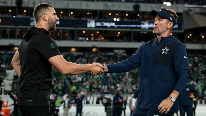 Eagles head coach Nick Sirianni (left) and Cowboys head coach Brian Schottenheimer (right) 
