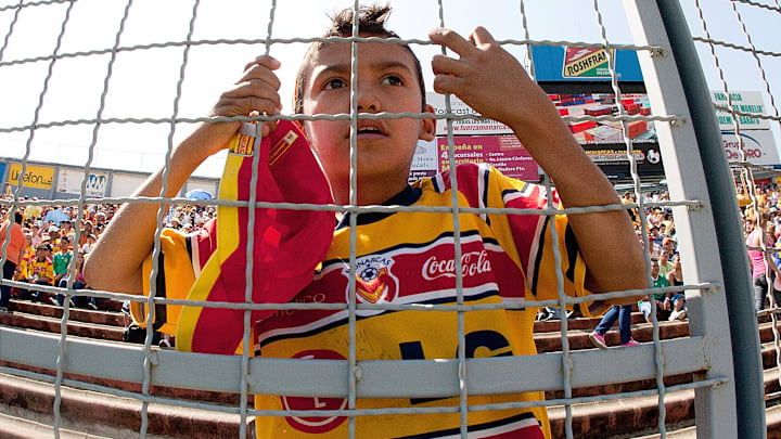 Monarcas Morelia v Santos - Apertura 2010