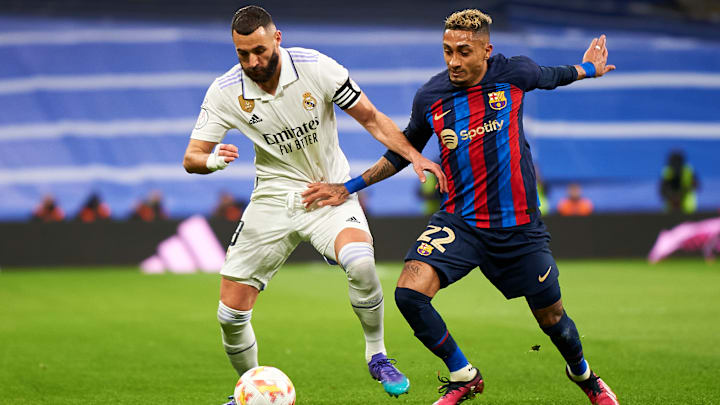 Benzema e Raphinha são personagens deste clássico entre Barcelona e Real Madrid