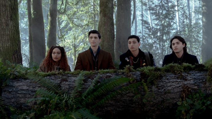 DEAD BOY DETECTIVES. (L to R) Kassius Nelson as Crystal Palace, George Rexstrew as Edwin Payne, Jayden Revri as Charles Rowland, and Joshua Colley as Monty in episode 6 of DEAD BOY DETECTIVES. Cr. Ed Araquel/Netflix © 2023