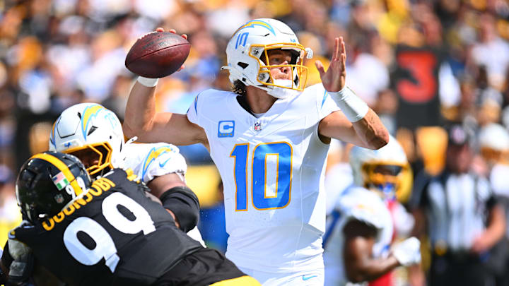 Los Angeles Chargers v Pittsburgh Steelers