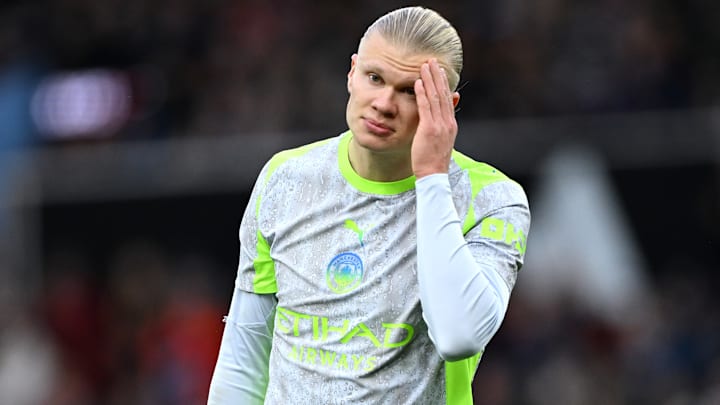 Aston Villa v Manchester City - Premier League Aston Villa v Manchester City - Premier League