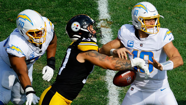 Los Angeles Chargers v Pittsburgh Steelers