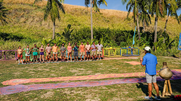 “Doing the Damn Thing” – A mad dash ensues when an opportunity to get ahead in the game lands on the beach. Then, information is a free-for-all when players talk strategy over a reward meal, on SURVIVOR, Wednesday, April 2 (8:00-9:30 PM, ET/PT) on the CBS Television Network, and available to stream on Paramount+* (live and on-demand for Paramount+ with SHOWTIME subscribers, or on-demand for Paramount+ Essential subscribers the day after the episode airs)*. Jeff Probst serves as host and