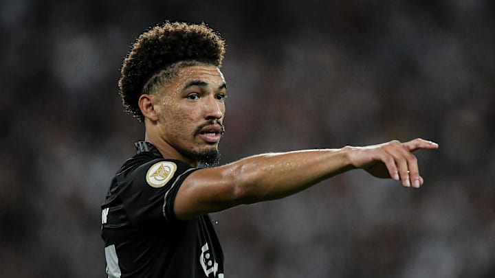 Adryelson marcou o gol da classificação do Botafogo.